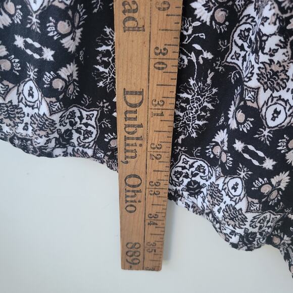 Apt. 9 Womens Romper Playsuit Black Tribal Print Pockets Jewel Neck Rayon S - Picture 6 of 10